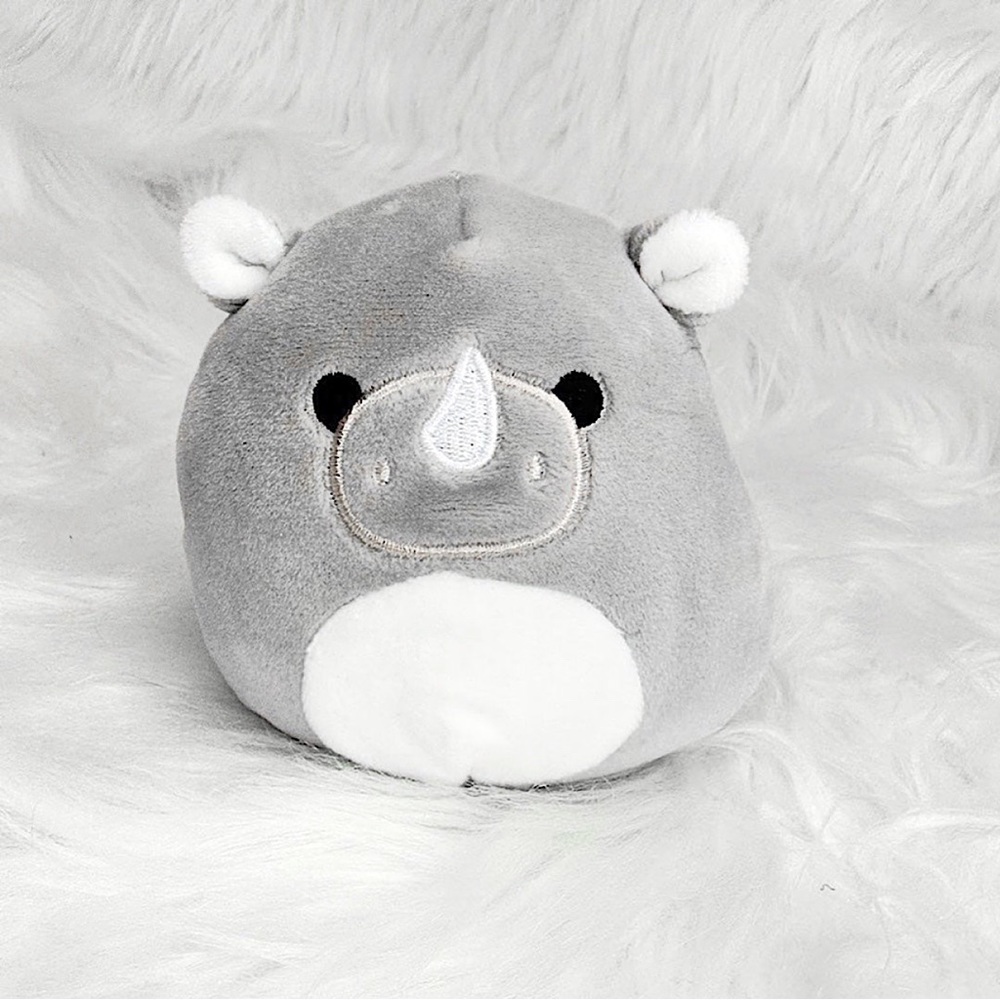 NWT Irving the Rhino squishmallow clip !!